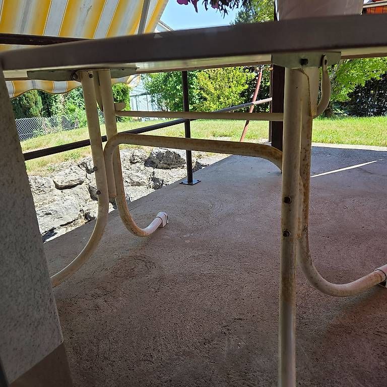 Tavoli: Table jardin  ovale 6 personnes – Usato da Bassecourt venduto da l.carnal 1