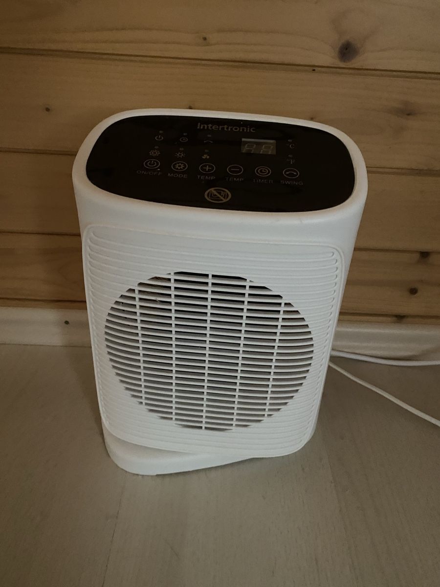 Radiateurs: Heizlüfter Intertronic – D'occasion à Brugg AG par Honeybee6