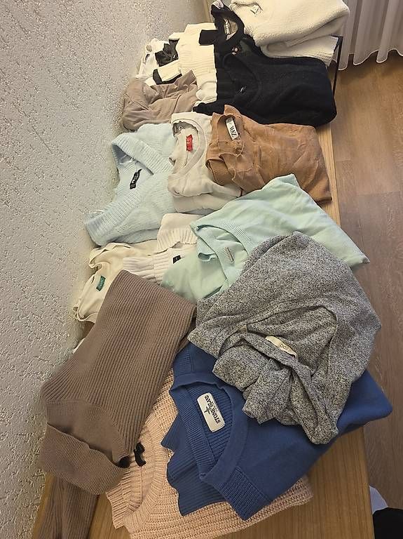Lotti di vestiti: 20 x Pullover&Rollkragen – Usato da Lengnau AG venduto da Golf_2