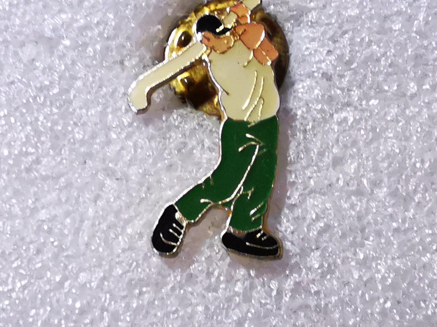 Plaketten & Abzeichen: Ansteckpin 57: Golfer – Gebraucht aus Oppligen von Pin-Fall-Shop