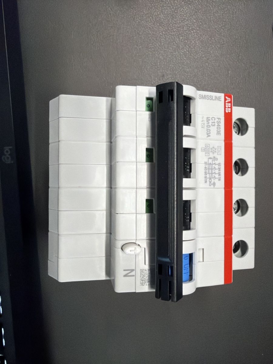 ABB Interruttori: ABB FI/LS-Schalter FS40B-C13 400V 3poliger – Nuovo (secondo la descrizione) da Opfikon venduto da emi_6 1
