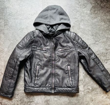 Coole Jacke für Jungs, Grösse 140, Lederoptik