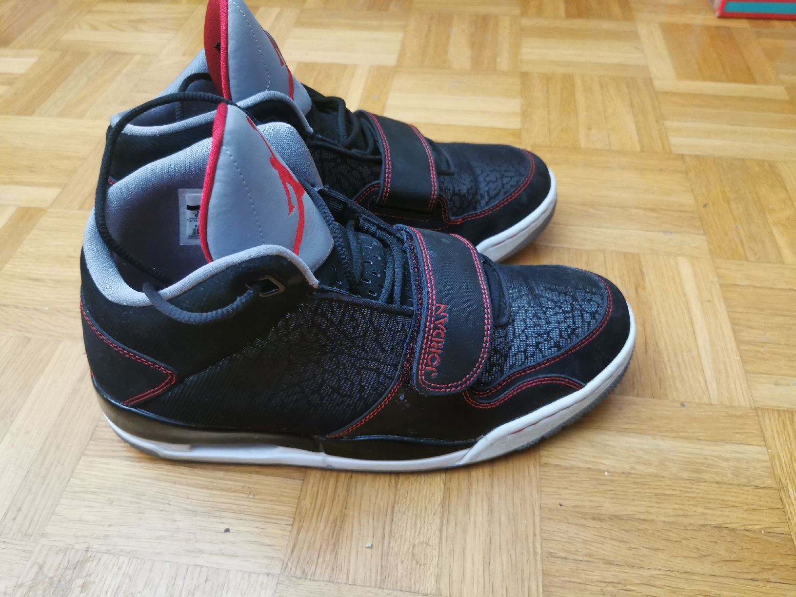 Jordan Herrenschuhe: Air jordan 1 retro 42 – Gebraucht aus Bern von ged_ffx9 2