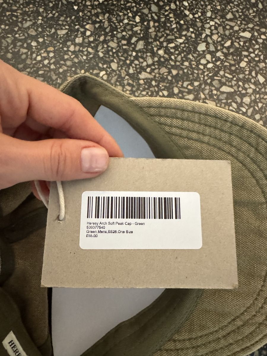 Copricapi, berretti & cappellini: New HERESY ARCH SOFT PEAK CAP – Nuovo e nell'imballaggio originale da Zürich venduto da gva_r9gs 4
