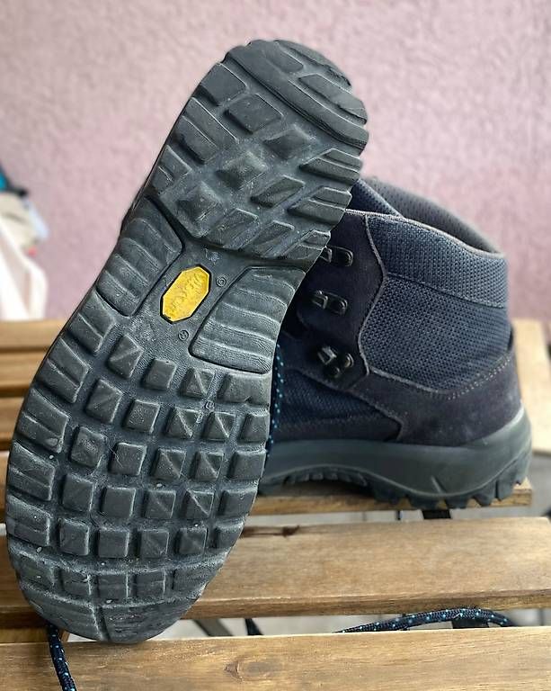Scarpe da donna: Wanderschuhe Lowa Trekking Gr. 39.5 – Usato da Bremgarten b. Bern venduto da purpledelirium 1