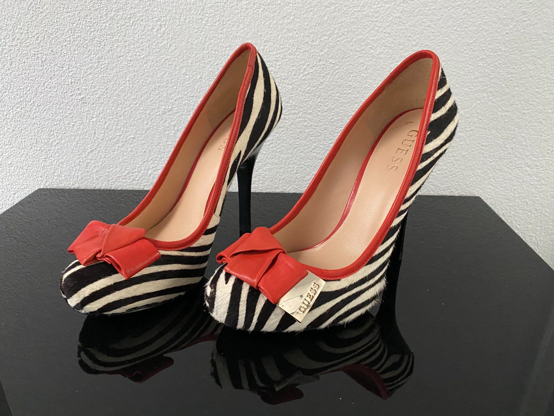 Guess Scarpe da donna: Guess Schuhe (neuwertig) – Usato da Wettingen venduto da gab_h257 1