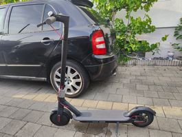 xiaomi Mi Electric Scooter (M365) – Defekt ab 1.– für Bastle