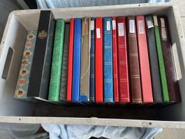 Briefmarken Sammlung Konvolut Alben CH und Weltweit