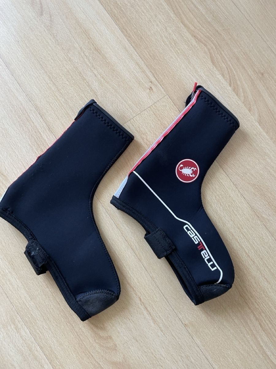 Scarpe da uomo: Couvre-chaussures Castelli noirs, hiver, cyclisme – Nuovo (secondo la descrizione) da Sion venduto da Alra1