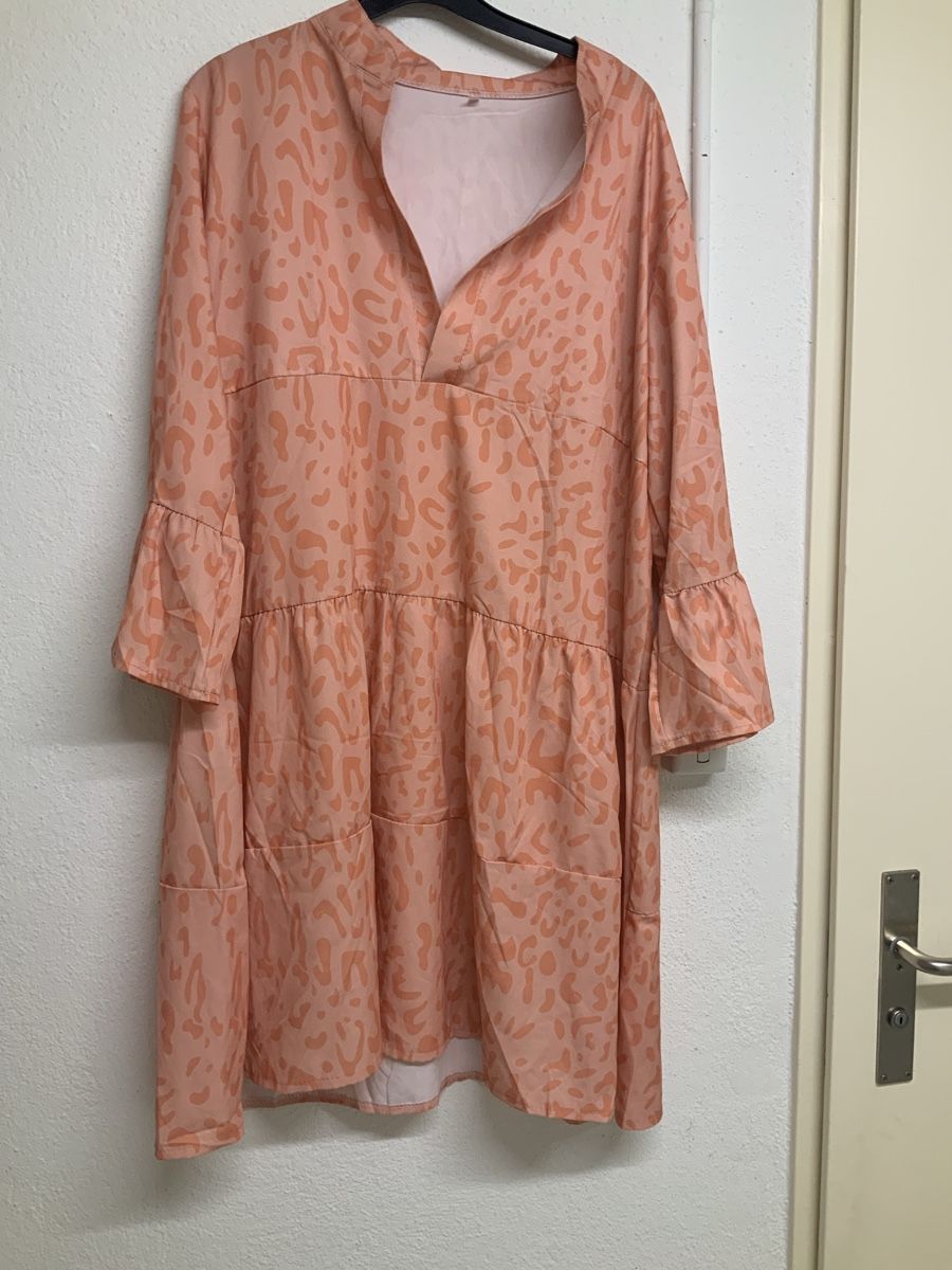 Kleider: Kleid mit Leo Muster Grösse XL neu – Neu (gemäss Beschreibung) aus Wallisellen von AS.TZ.