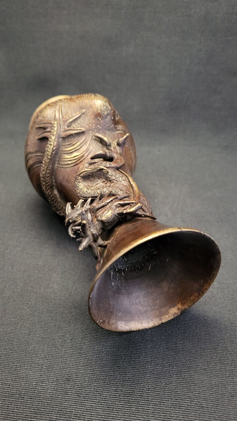 Vase & Récipients: Drachen-Vase Bronze – D'occasion à Basel par spinne02 6
