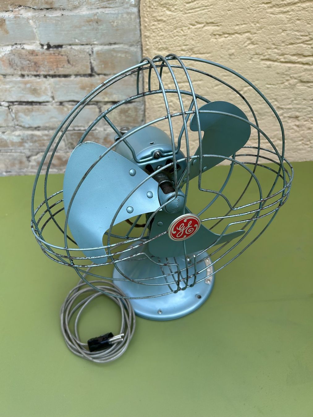 Ventilatori: General Electric "Vortalex" oscillating table fan – Usato da Zürich venduto da LuZ_8005