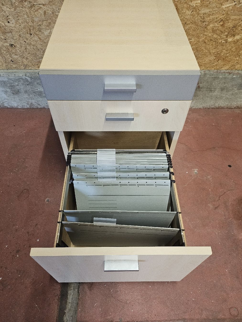 Korpus: Rollcontainer Buche Optik 3 Schubladen mit Schloss gebraucht – Gebraucht aus Busswil BE von Topsign 3