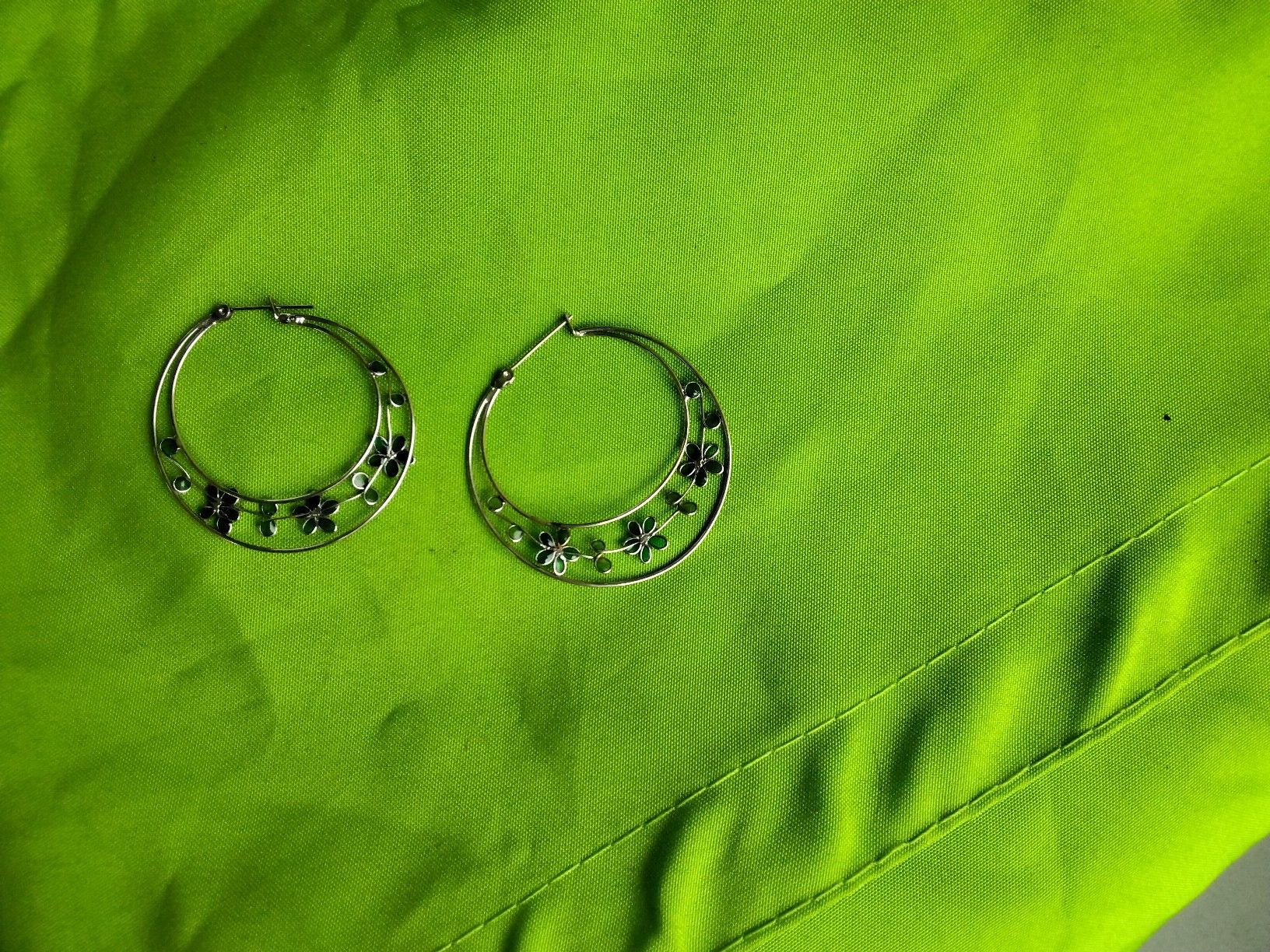 Orecchini pendenti & Orecchini a lobo: OHRRINGE GRÜN – Usato da Biel/Bienne venduto da dasi3 1