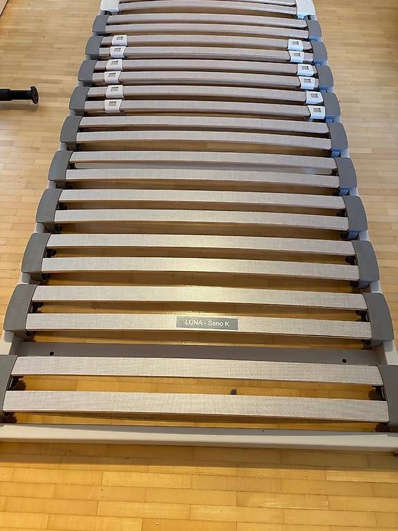 Reti a doghe: Einlegerahmen / Rost 160cm – Usato da Zufikon venduto da Fullspeed8