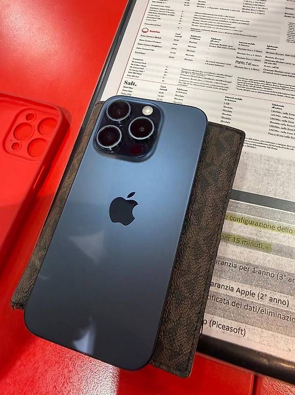 Apple Handys / Smartphones: iPhone 15 pro 128GB – Gebraucht aus Pregassona von Ale-91 1