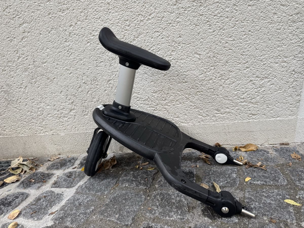 Bugaboo Accessoires pour poussettes: Bugaboo Comfort Mitfahrbrett mit Sitz – D'occasion à Zürich par CorneliusZH