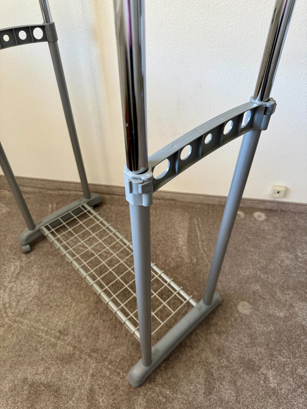 Altro in Decorazioni & Accessori: Rollkleiderständer/Garderobewagen – Usato da Zuerich venduto da muzuto 2
