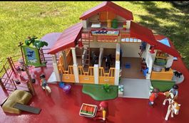Playmobil Reiterhof Set mit Zubehör gebrauchter Zustand