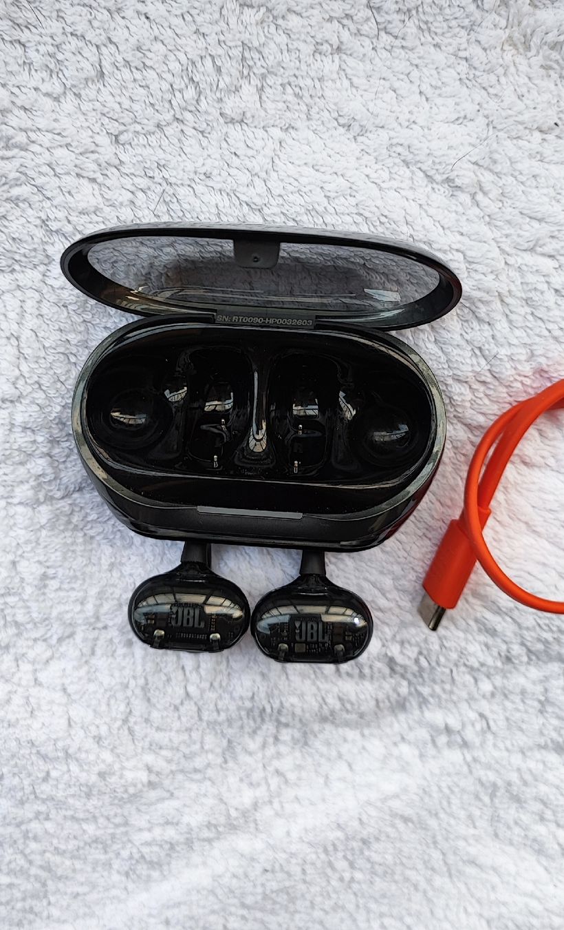 JBL Casques audio: JBL BY HARMAN Soundgear Clips Bluetooth Kopfhörer  – D'occasion à Zollikofen par zar_j67f 6