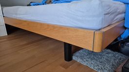 Hasene Bett 160*200 inklusive Rost +Matrazen zu verkaufen.