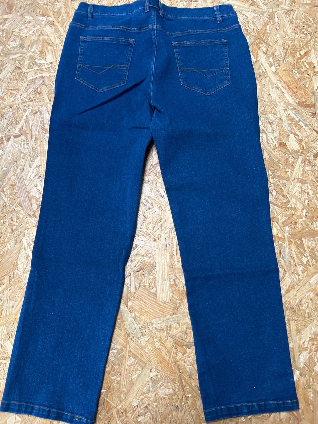 Jeans: Jeans Grösse 27, Dunkelblau Bundweite ca.100cm – Nuovo e nell'imballaggio originale da Koppigen venduto da Werkzeugladen 1