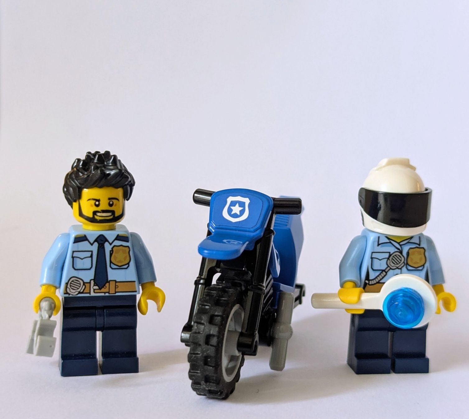 Lego Statuette: LEGO Polizisten – Usato da Trimbach venduto da BrickBase