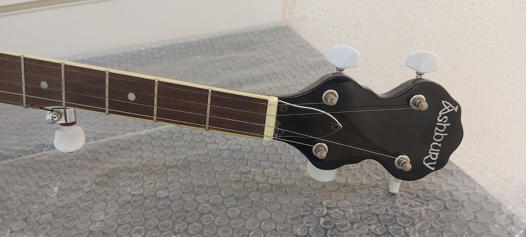 Musikinstrumente: 5-Strings Banjo Ashbury für Links Hand – Neu (gemäss Beschreibung) aus Glattbrugg von Swissmusik 1