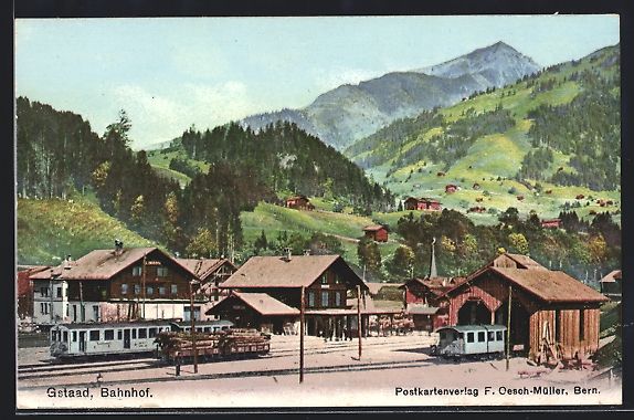 Cartoline postali: AK Gstaad, Blick zum Bahnhof, Eisenbahn – Usato da Berlin venduto da bartko-reher