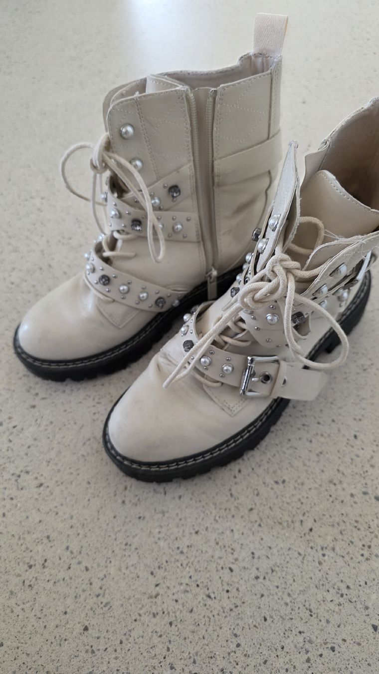Scarpe da donna: Coole Winter Boots, Cremefarben, Grösse 36 – Usato da Zürich venduto da _Meli