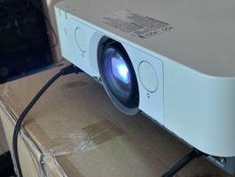 Projektor Sony VPL-FH36 WUXGA 1559 Lamp-Hrs. 5200 Lumen