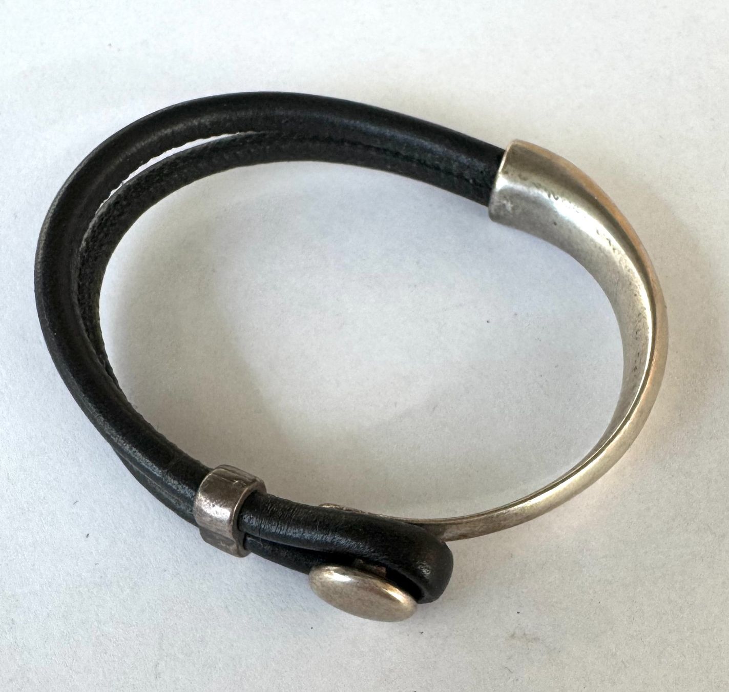 Bracciali & Braccialetti: Bracelet cuir / argenté – Usato da Lausanne venduto da PlusValue_Lausanne