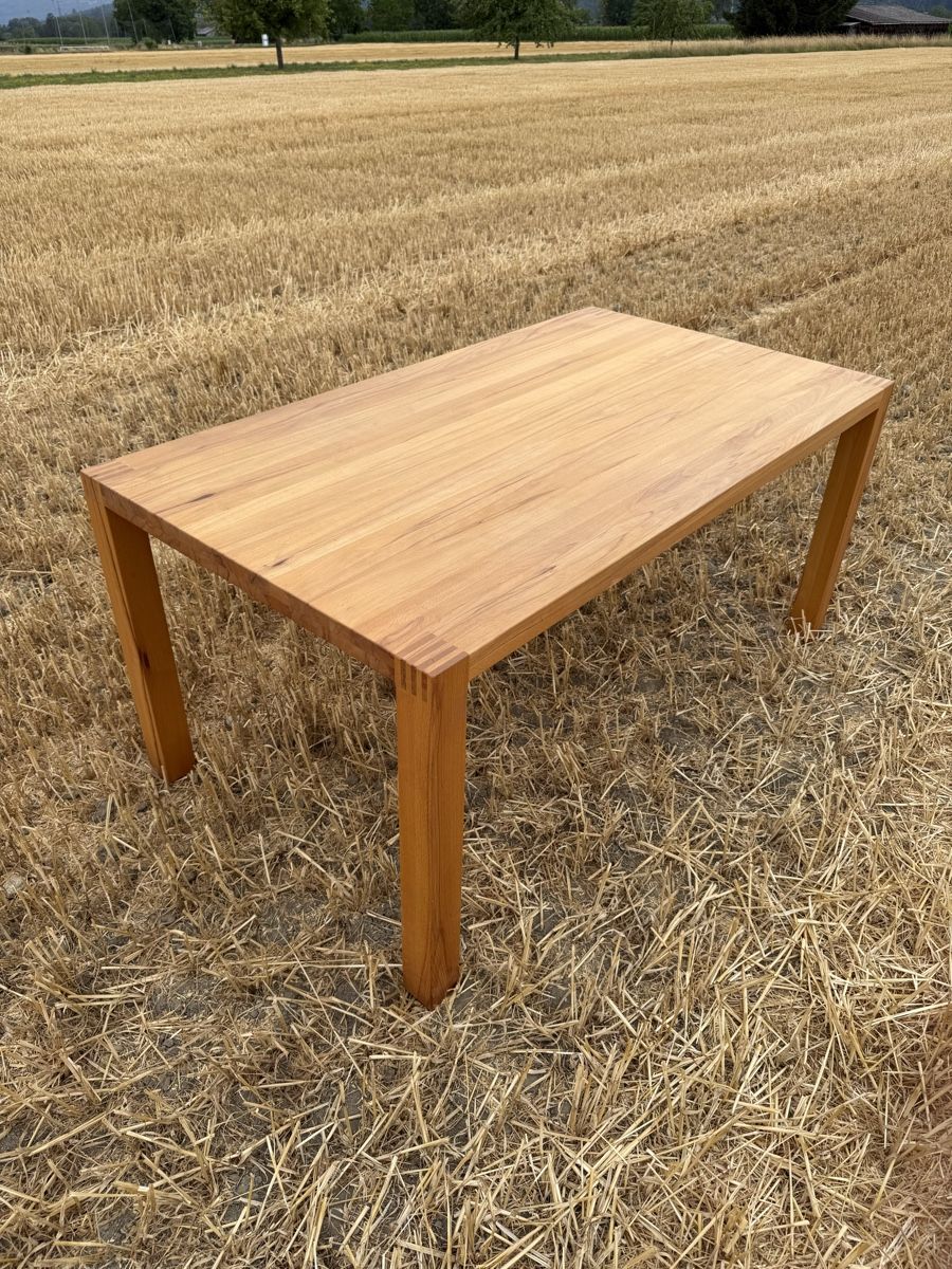 Tables: Tisch in Buchemassiv – D'occasion à Safnern par Powerpopeye 1
