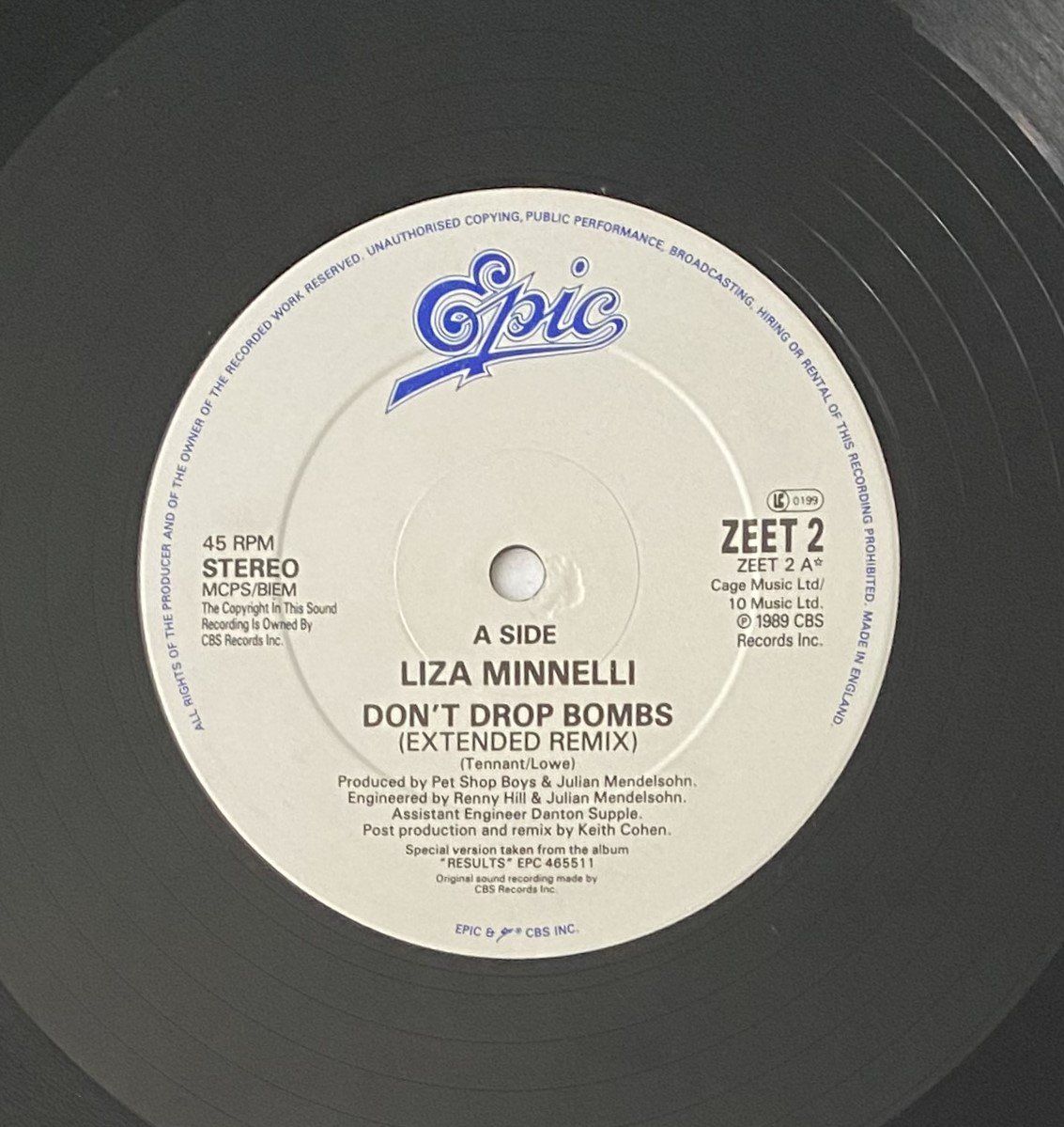 Vinyles: Liza Minnelli, Don't Drop Bombs – D'occasion à Flums par Empe1 2
