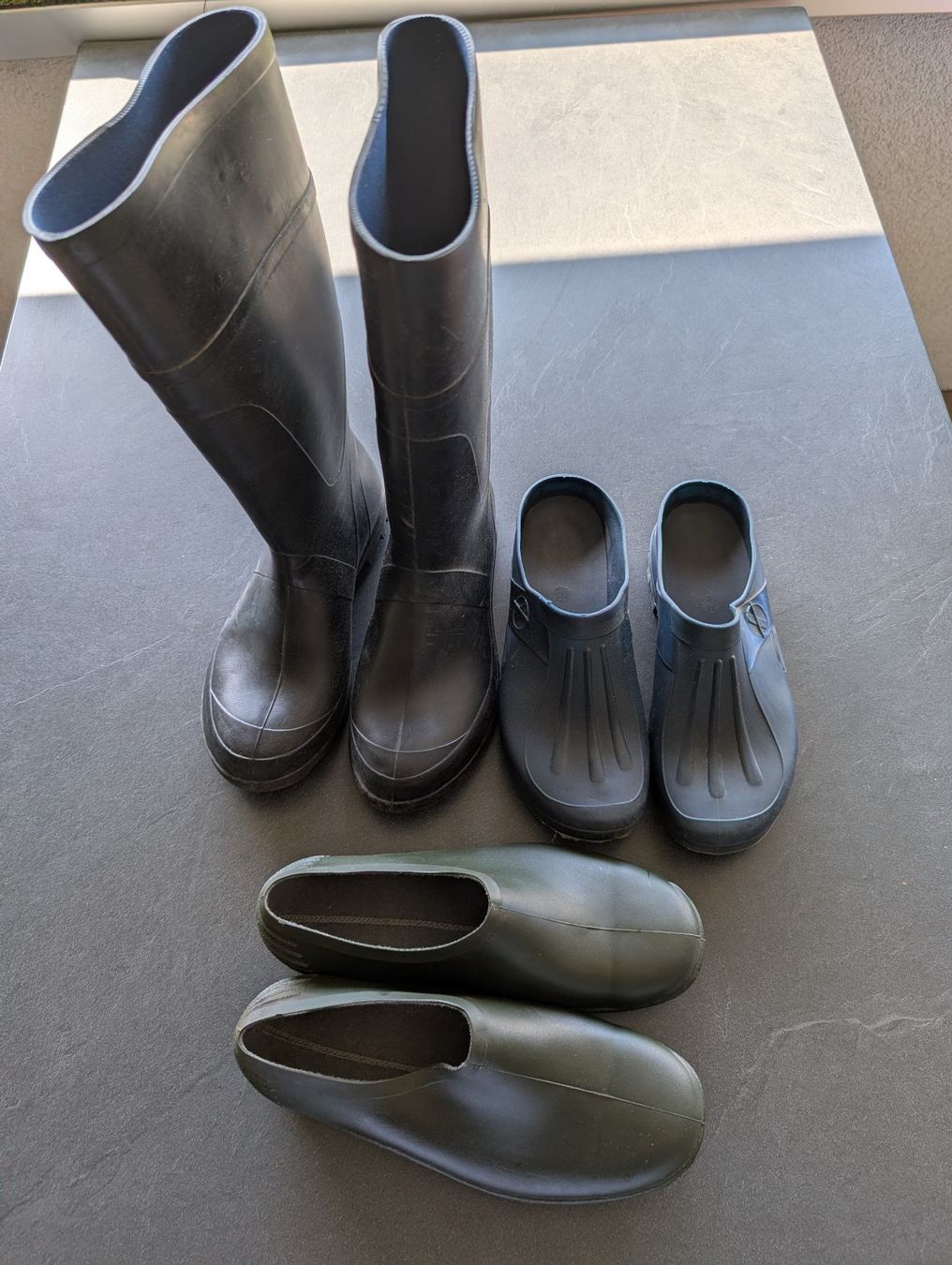 Scarpe da uomo: Lot de bottes en caoutchouc, taille 40 – Usato da Gland venduto da Conan85