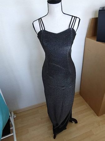 Elegantes Abendkleid lang – glitzernd, figurbetont