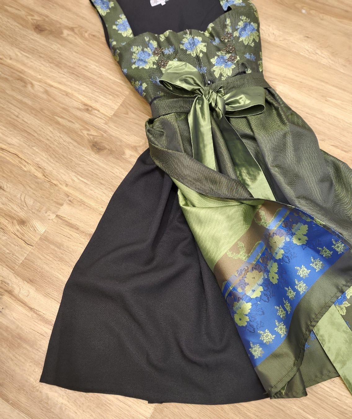 Vestiti: Dirndl von Alpentracht, Gr. 44 – Nuovo (secondo la descrizione) da Dussnang venduto da Rosenfee50 1