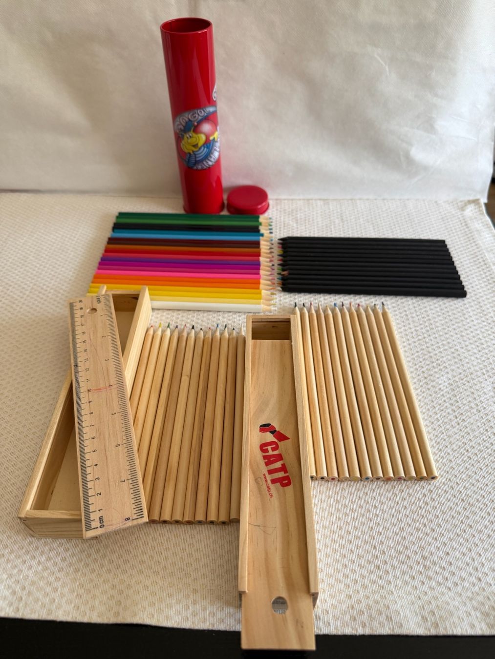 Matite, matite colorate & gessi: Crayons de couleurs – Usato da Sion venduto da accroshoes 1