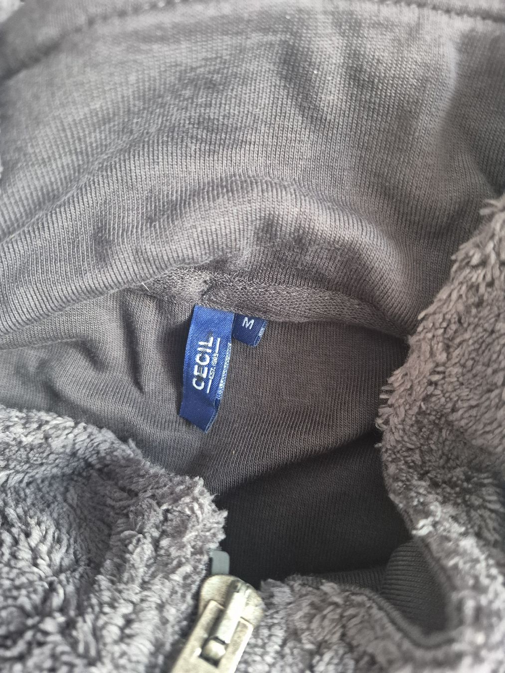 Cecil Gilets & Westen: Cecil Damen Weste mit Kapuze, Grösse M, grau – Gebraucht aus Aesch BL von Moni1211 2