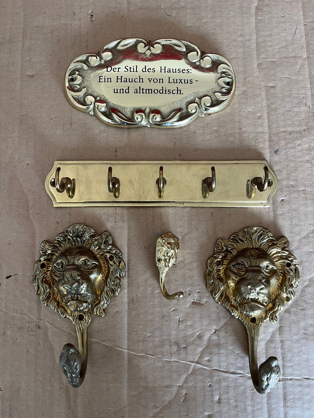 Eisenwaren: Haken Kleiderhaken Schild – Gebraucht aus Unterkulm von esco