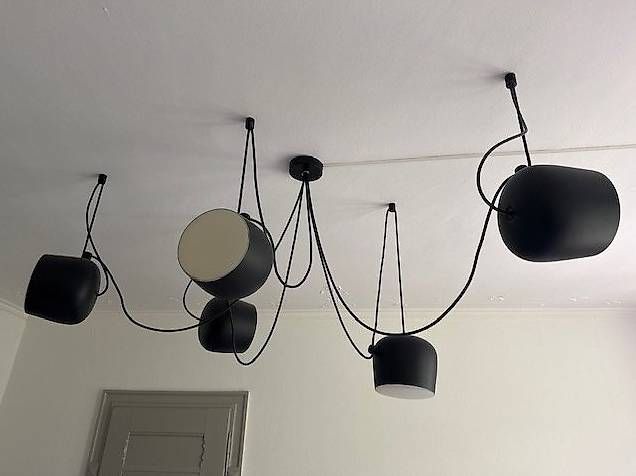 Flos Kronleuchter & Deckenlampen: Flos AIM Pendelleuchte 5 Leuchten Schwarz – Gebraucht aus Luzern von mik_kz2m 1