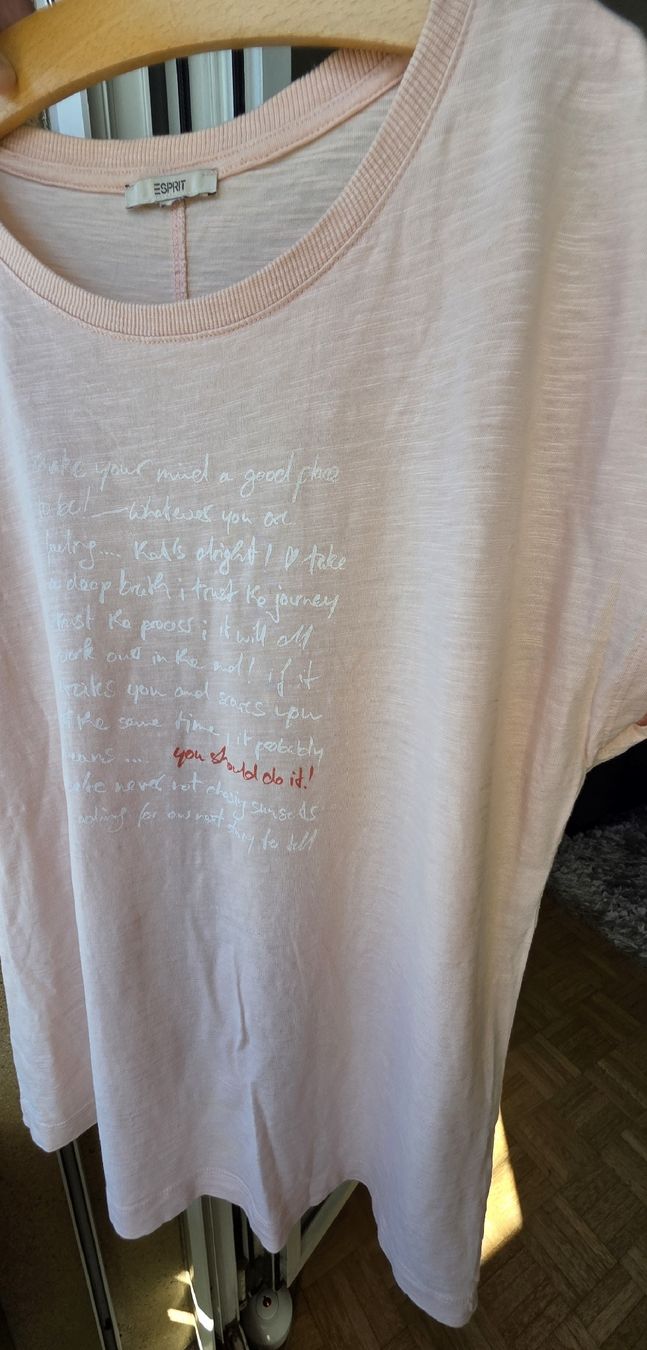 T-Shirts: Tshirt Rose clair Esprit – Gebraucht aus Yverdon-les-Bains von van_dq65 3