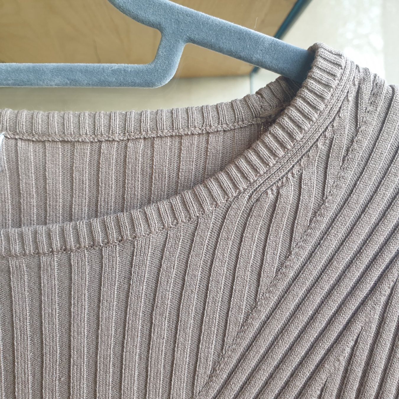 Stradivarius Maglioni & Felpe: 🐸 STRADIVARIUS VISKOSE PULLOVER M – Nuovo (secondo la descrizione) da Môtier (Vully) venduto da Frogs 2