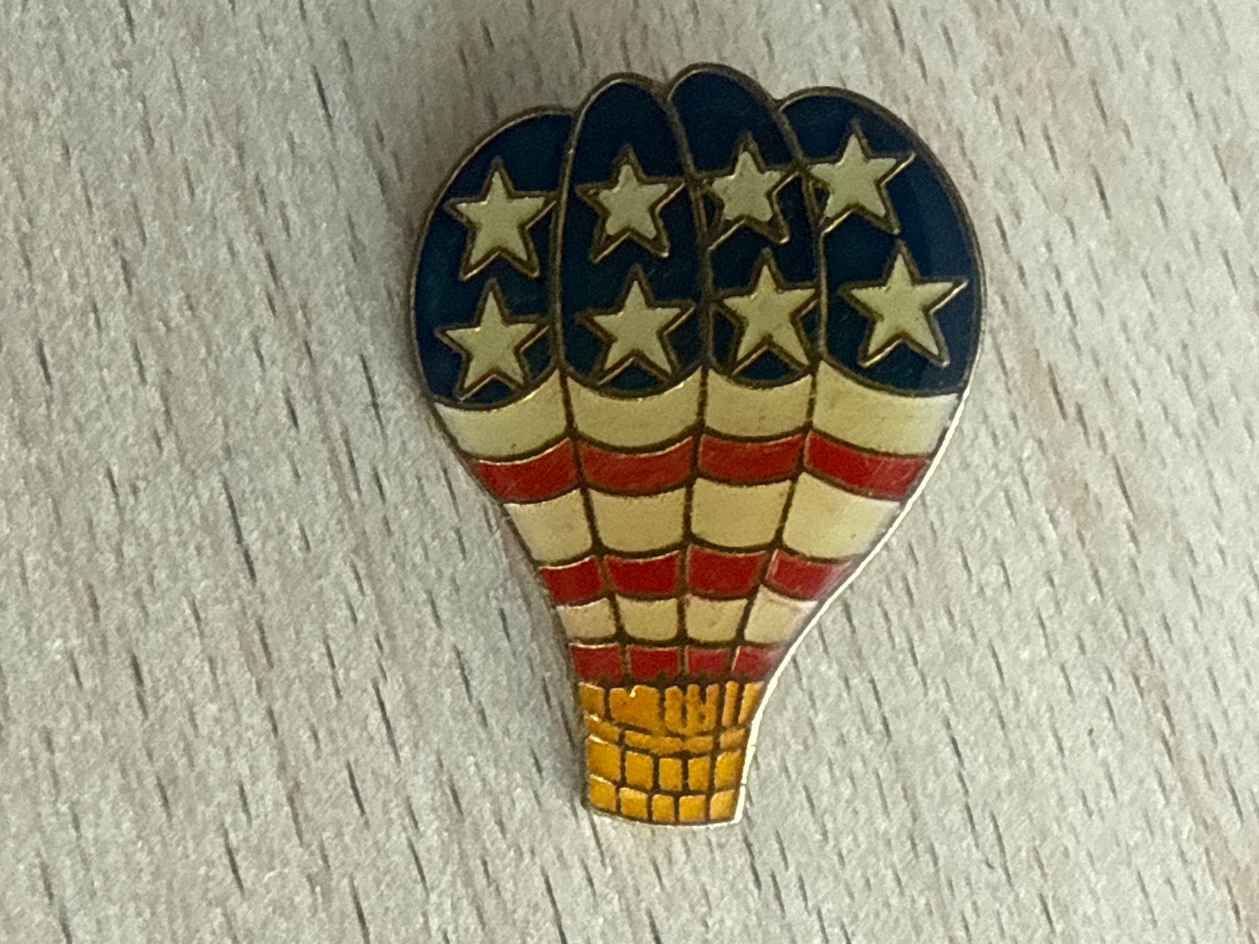 Placchette & Badge: Pin Heissluftballon USA – Usato da Glattbrugg venduto da Schweigmatt