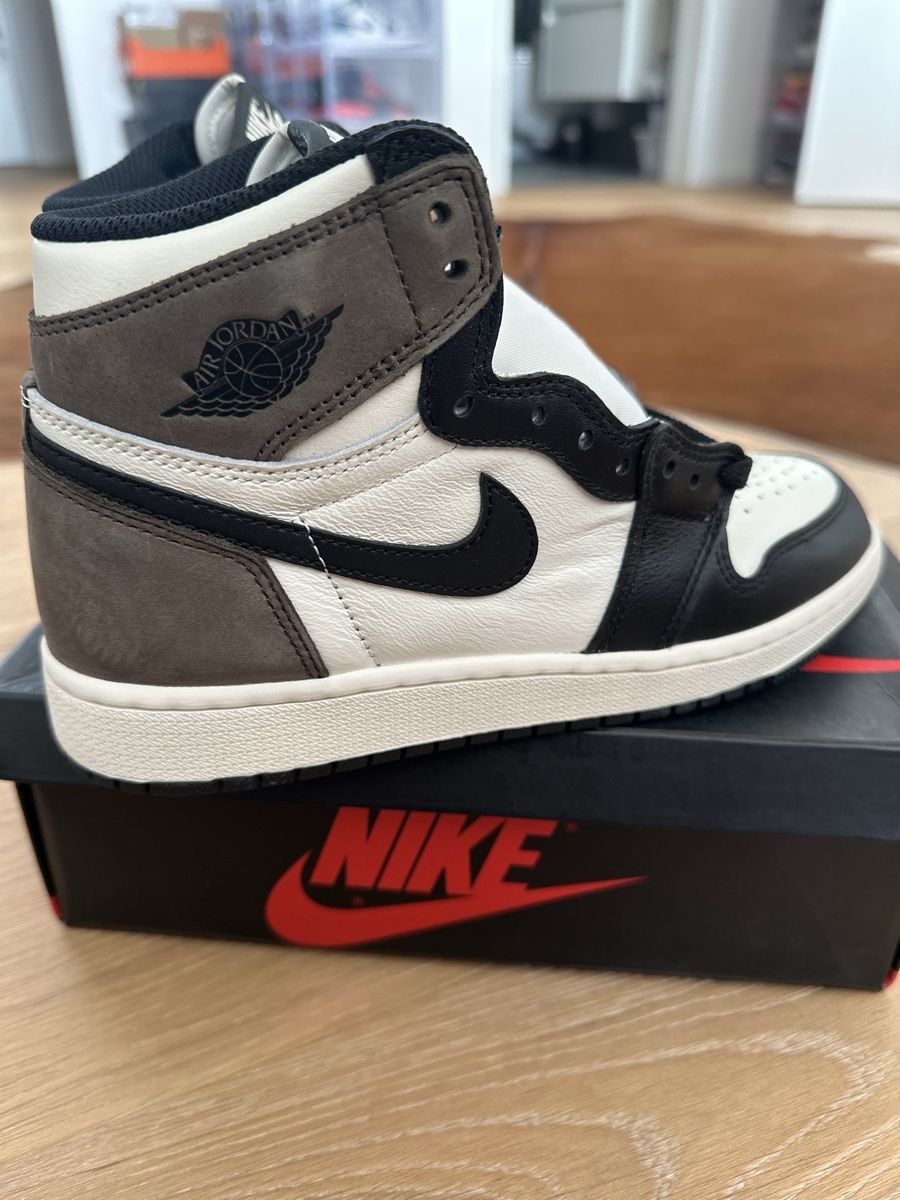 Jordan Scarpe da donna: Nike Jordan 1 , Mocha – Nuovo (secondo la descrizione) da Trimmis venduto da Subburbia 3