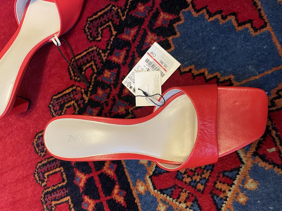 Zara Scarpe da donna: Rote Zara Sandalen neu – Nuovo e nell'imballaggio originale da Zürich venduto da pau_kbr6 2