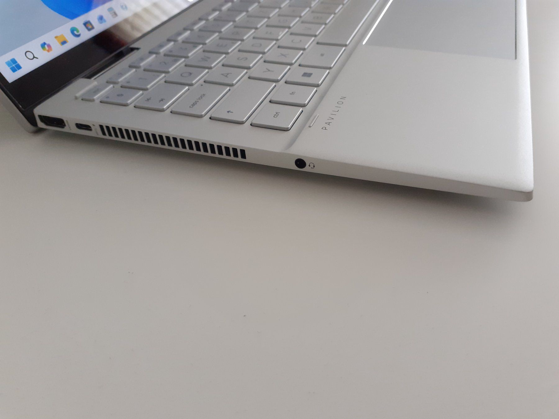 Hewlett Packard Notebook: HP Pavilion x360 / i5 / 1TB / 16GB / Win.11 – Nuovo (secondo la descrizione) da Chur venduto da Blackbook 4