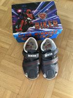 Kinder Sandalen. 23