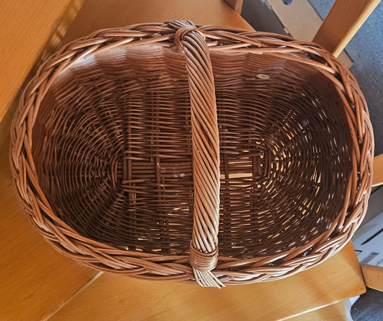 Sonstiges für Haushalt & Wohnen: Korbflechtwaren Korb oval mit Henkel – Gebraucht aus Niederbipp von Bea. 1