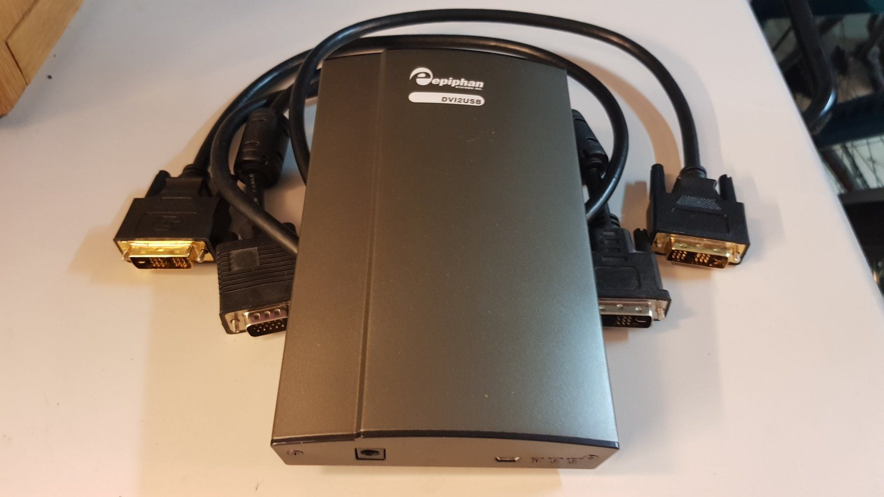 Convertitori: DVI zu USB Konverter – Usato da Frauenfeld venduto da Tozz